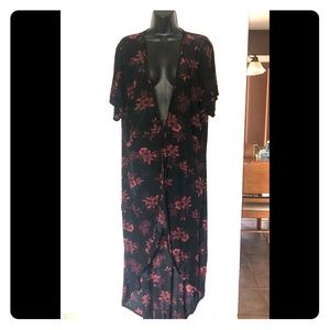 Black and red floral kimono